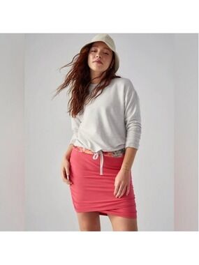 Athleta transcend skort coral pedal size small